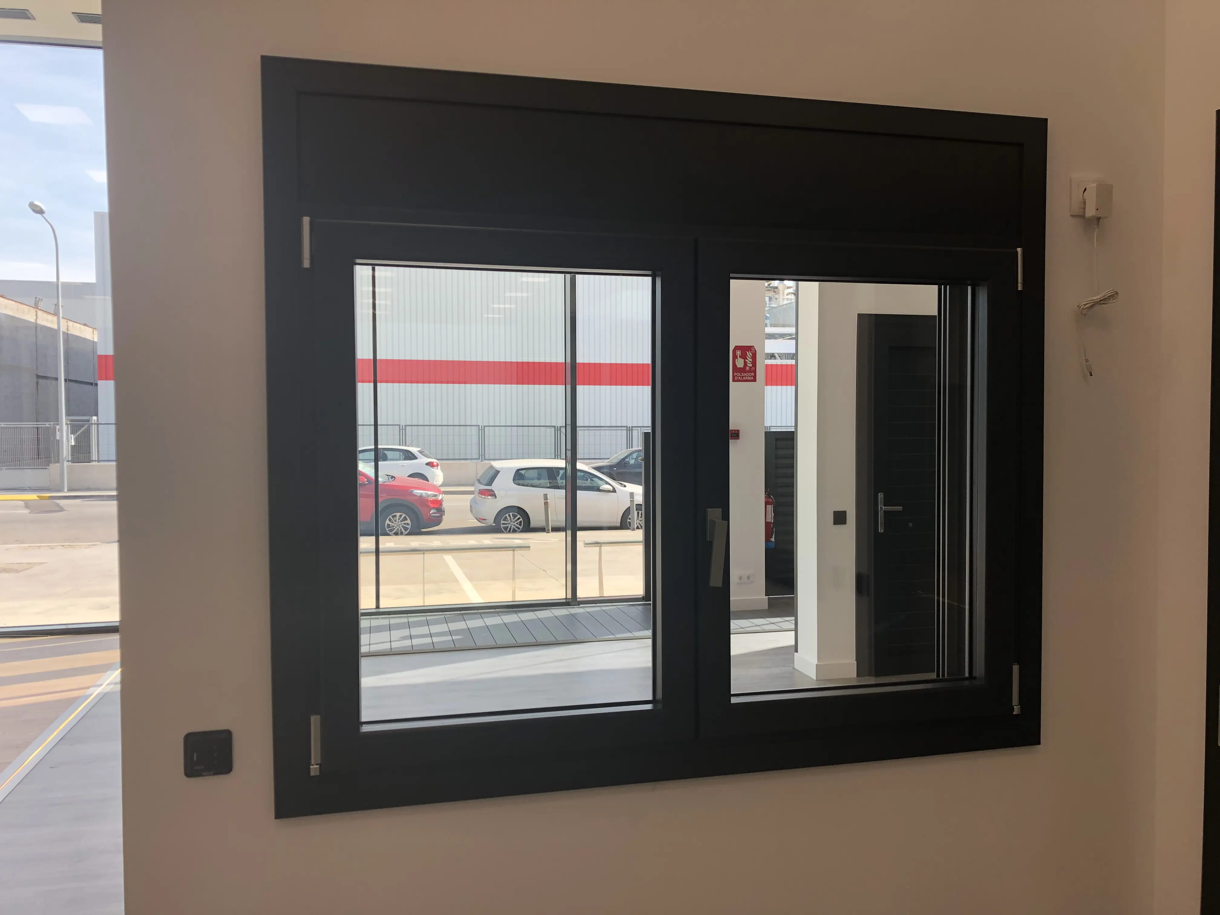 Showroom finestres girona finestra circular