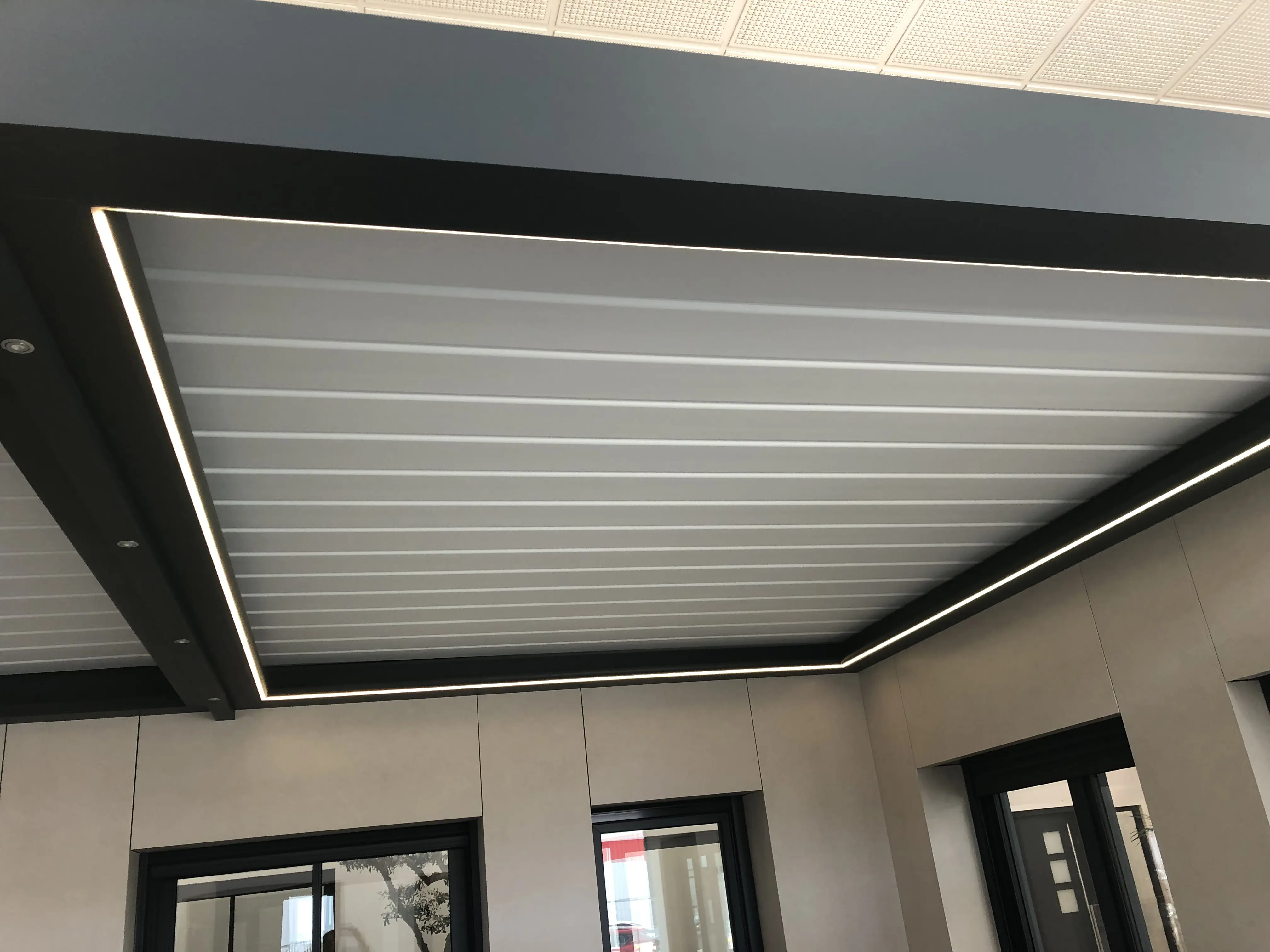 Showroom finestres girona portes