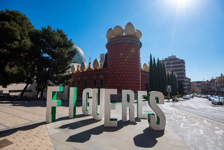 Instal·lació de finestres de PVC i Alumini a Figueres