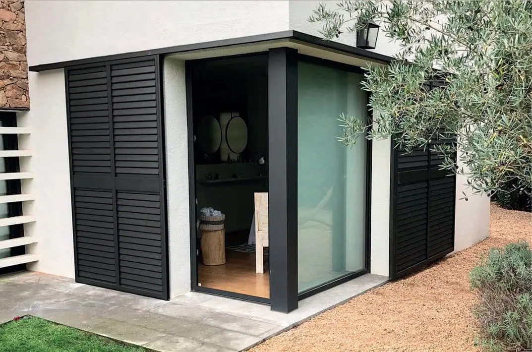 Malloruines d'alumini color negre Finestres Girona