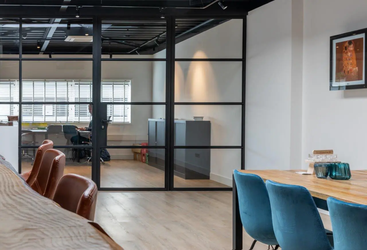 Panells separadors i divisions per interiors finestres girona