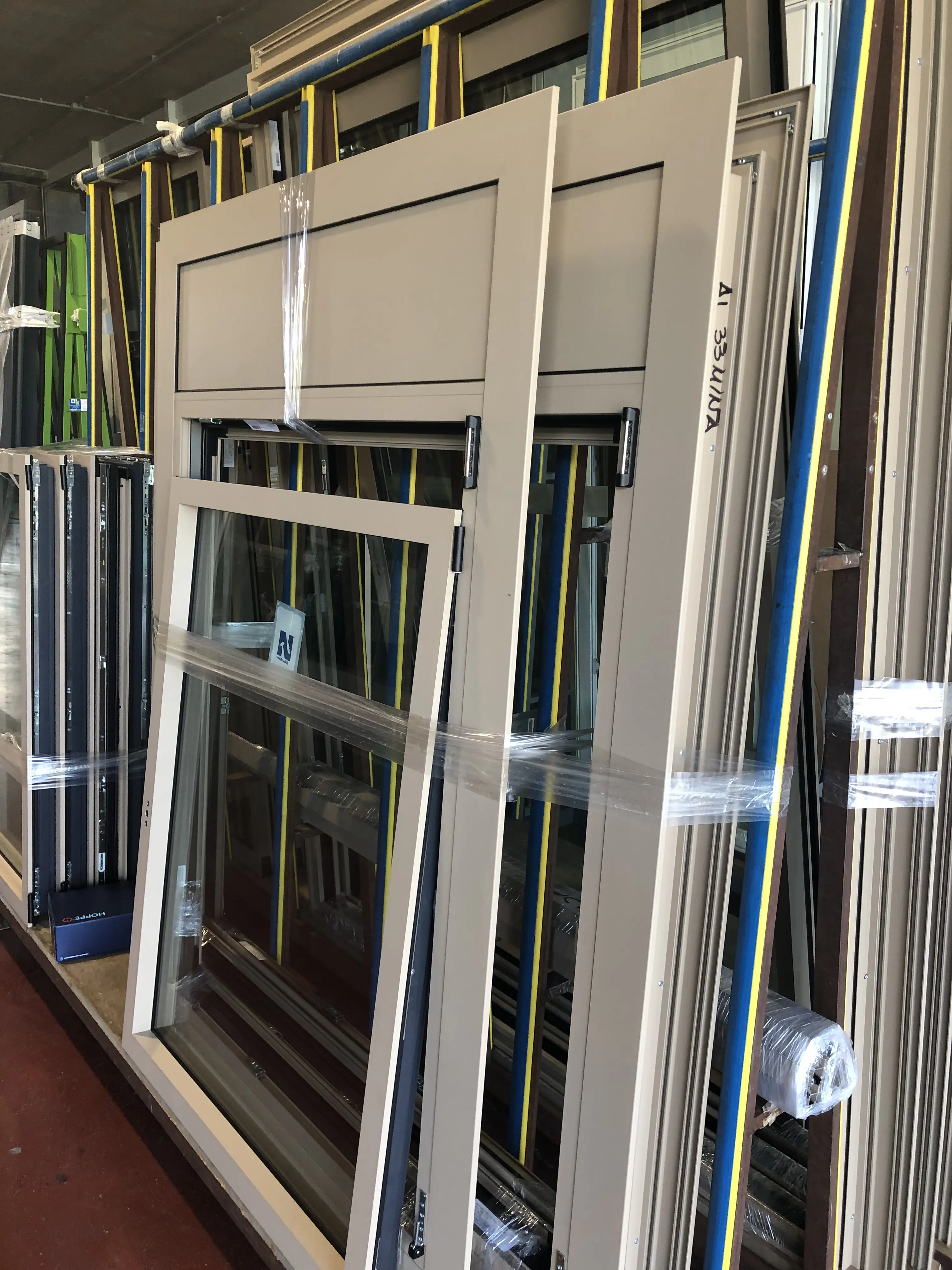 Showroom finestres girona sala PVC