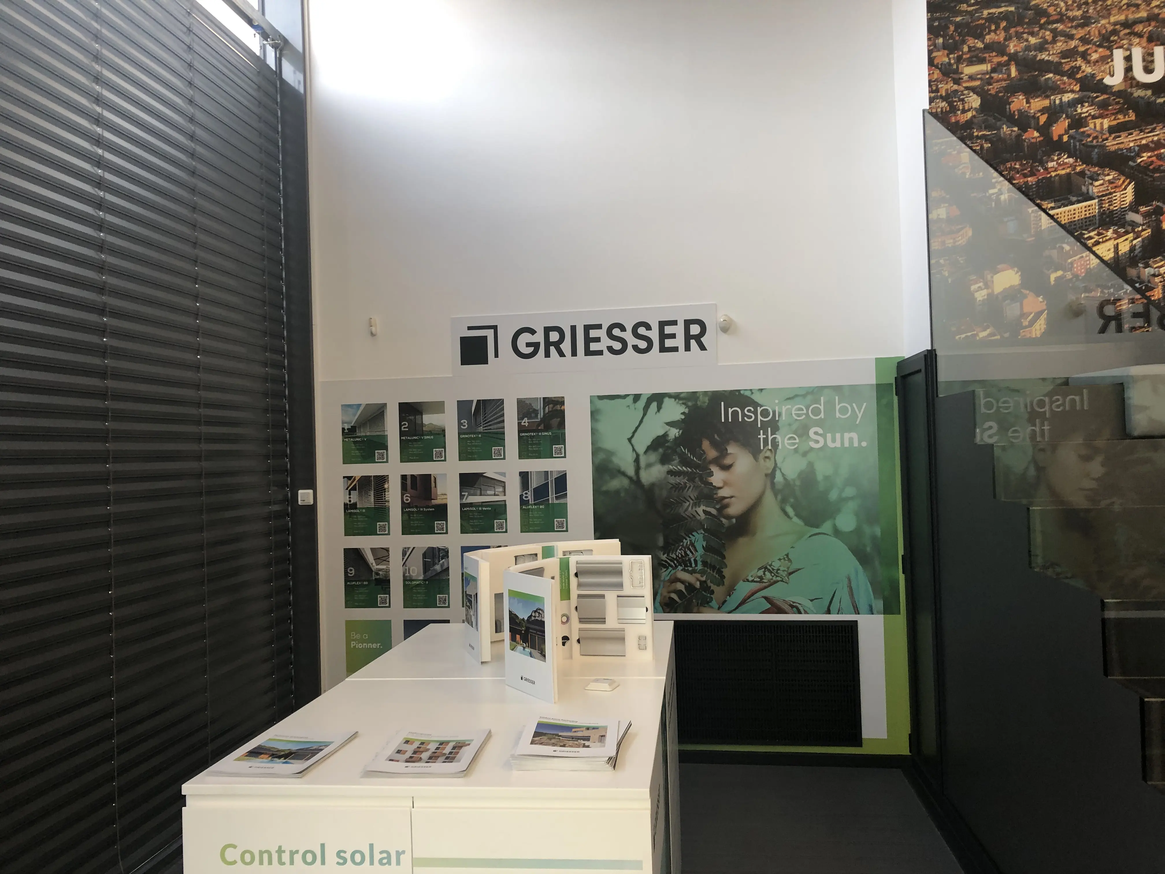 Showroom finestres girona portes