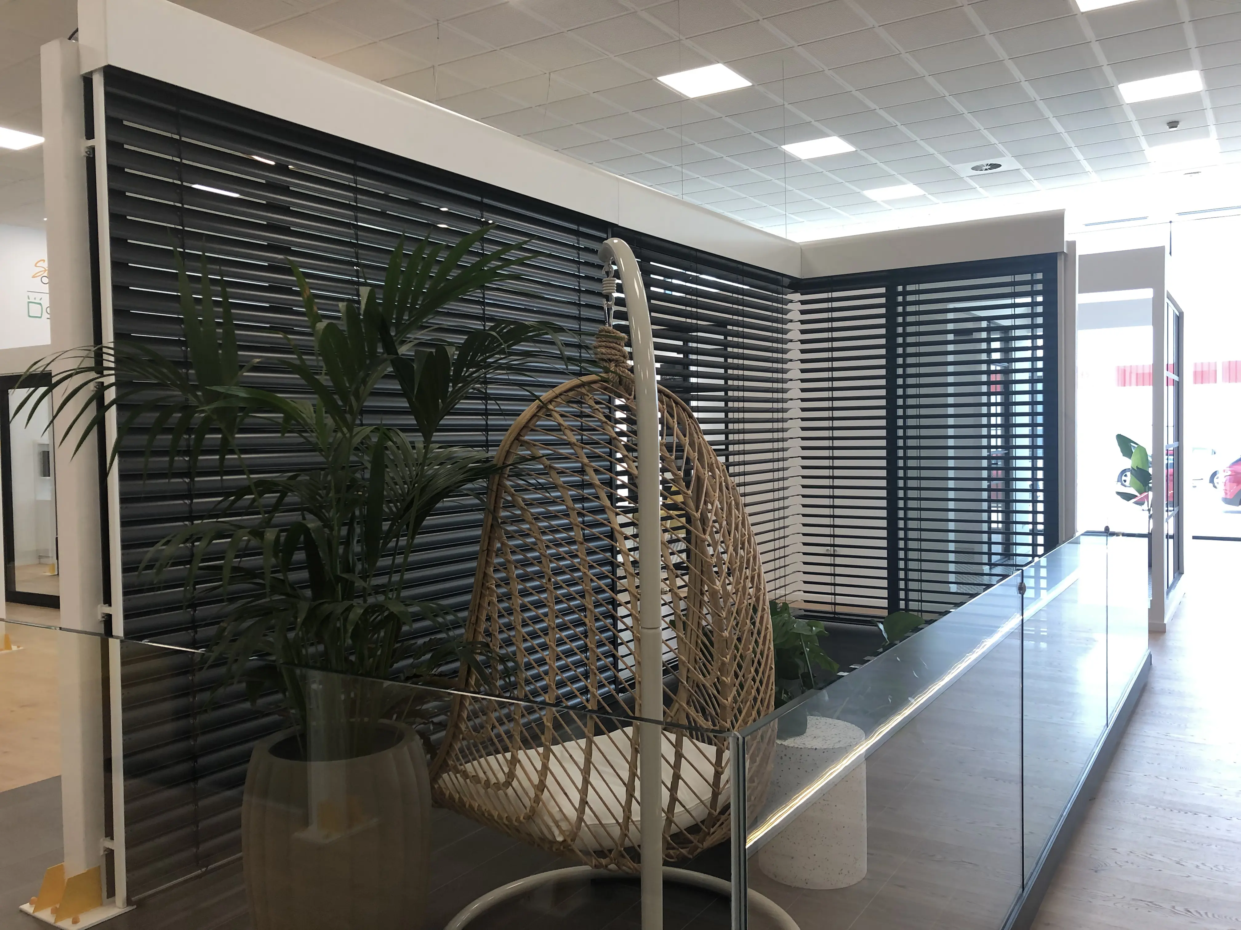 Showroom finestres girona portes