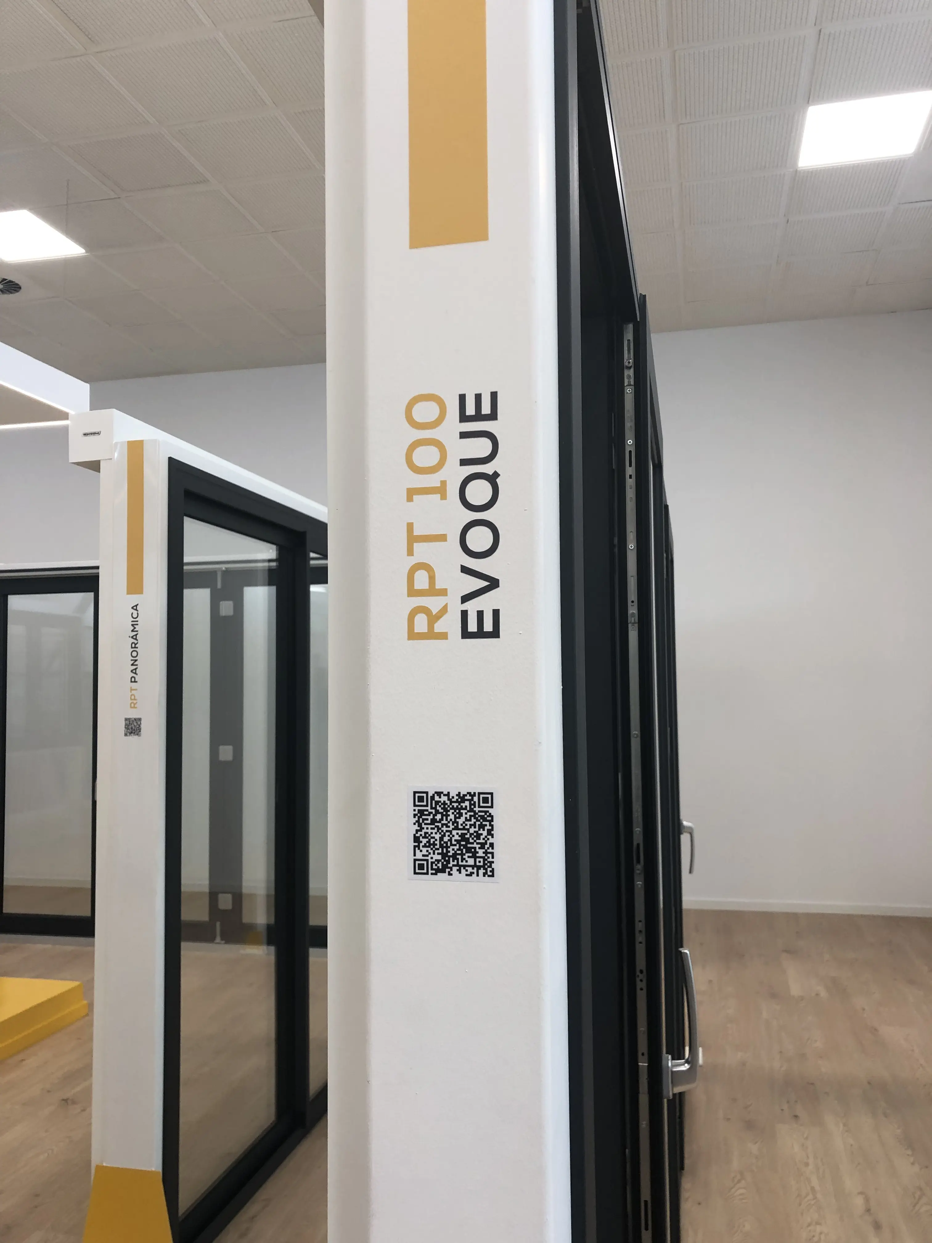 Showroom finestres girona sala PVC