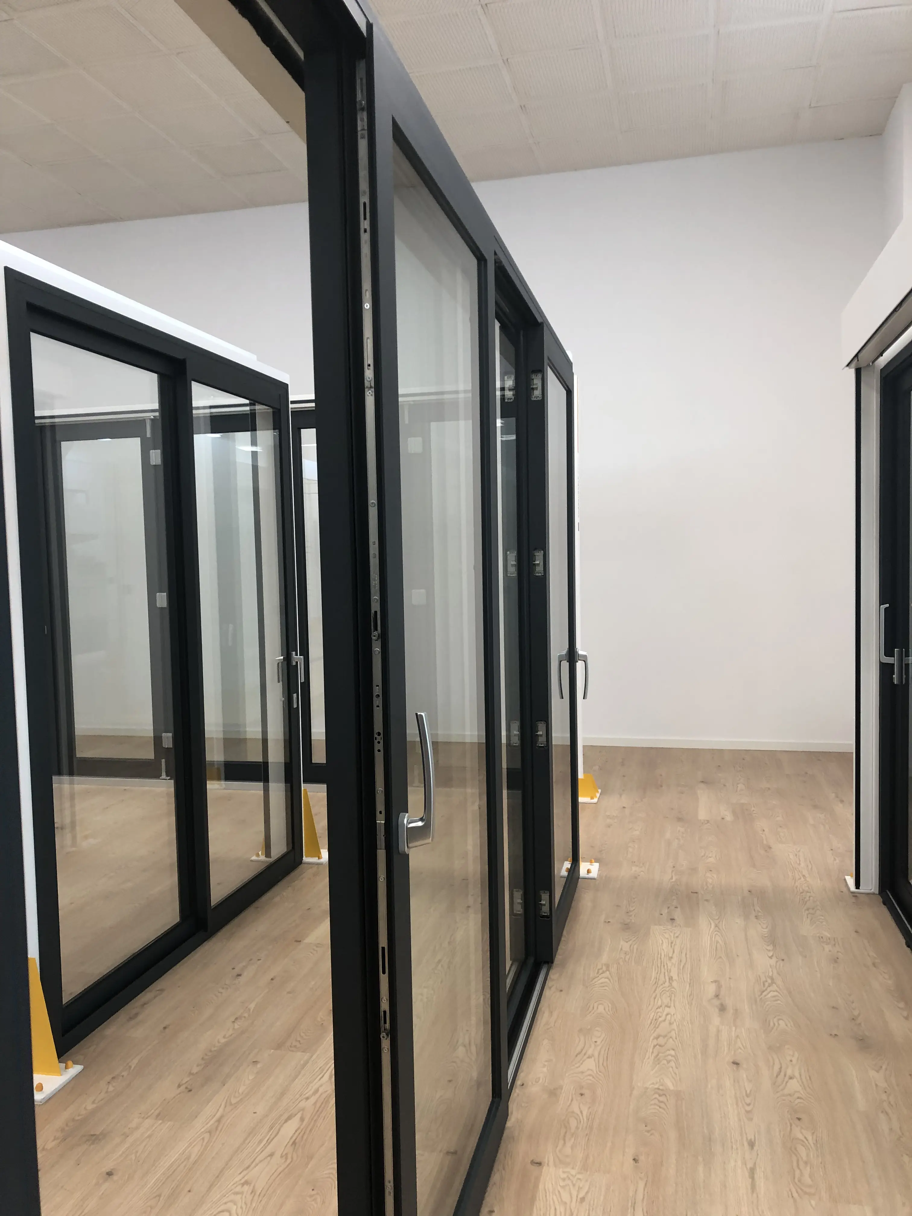 Showroom finestres girona sala PVC