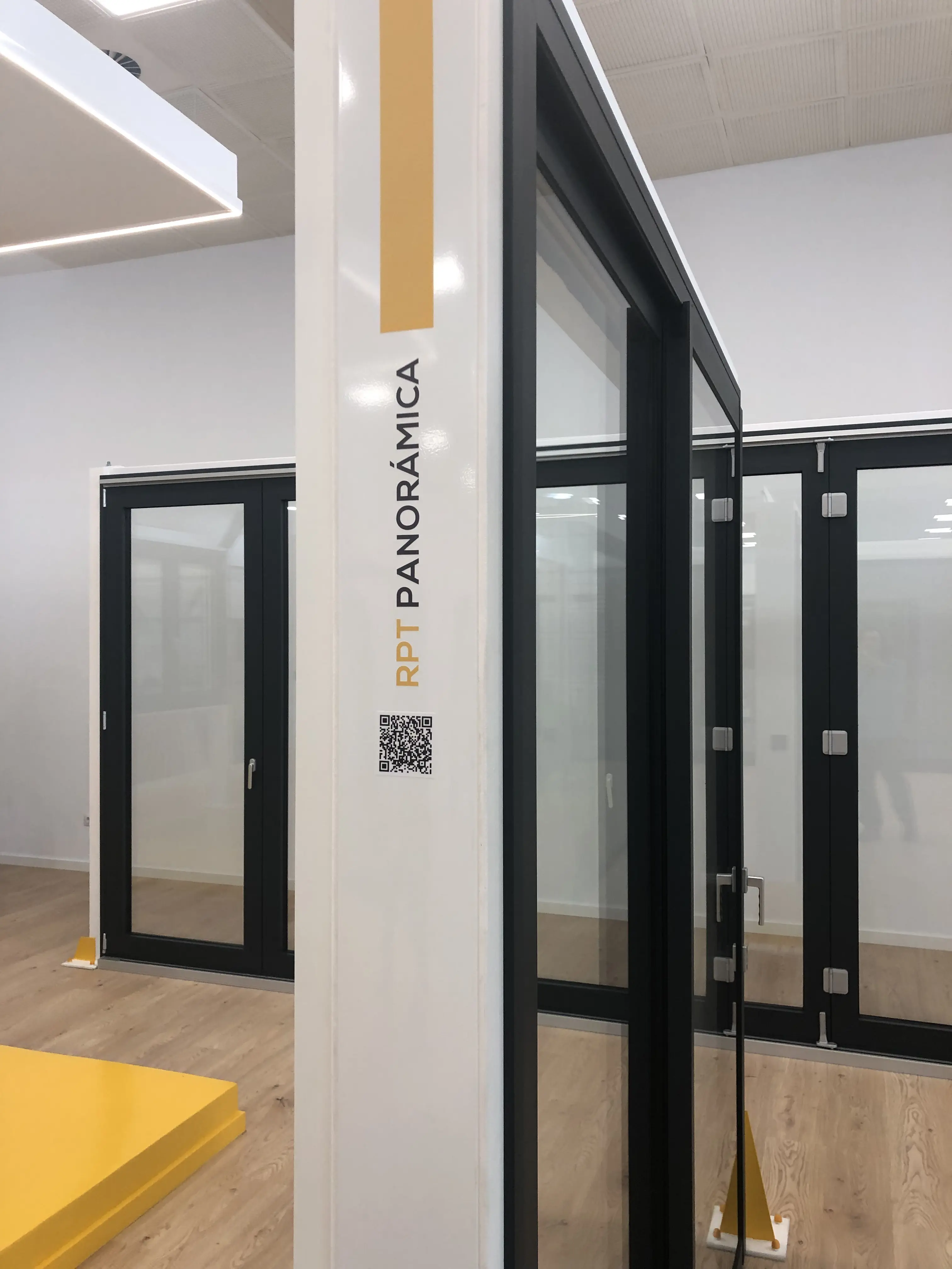 Showroom finestres girona sala PVC