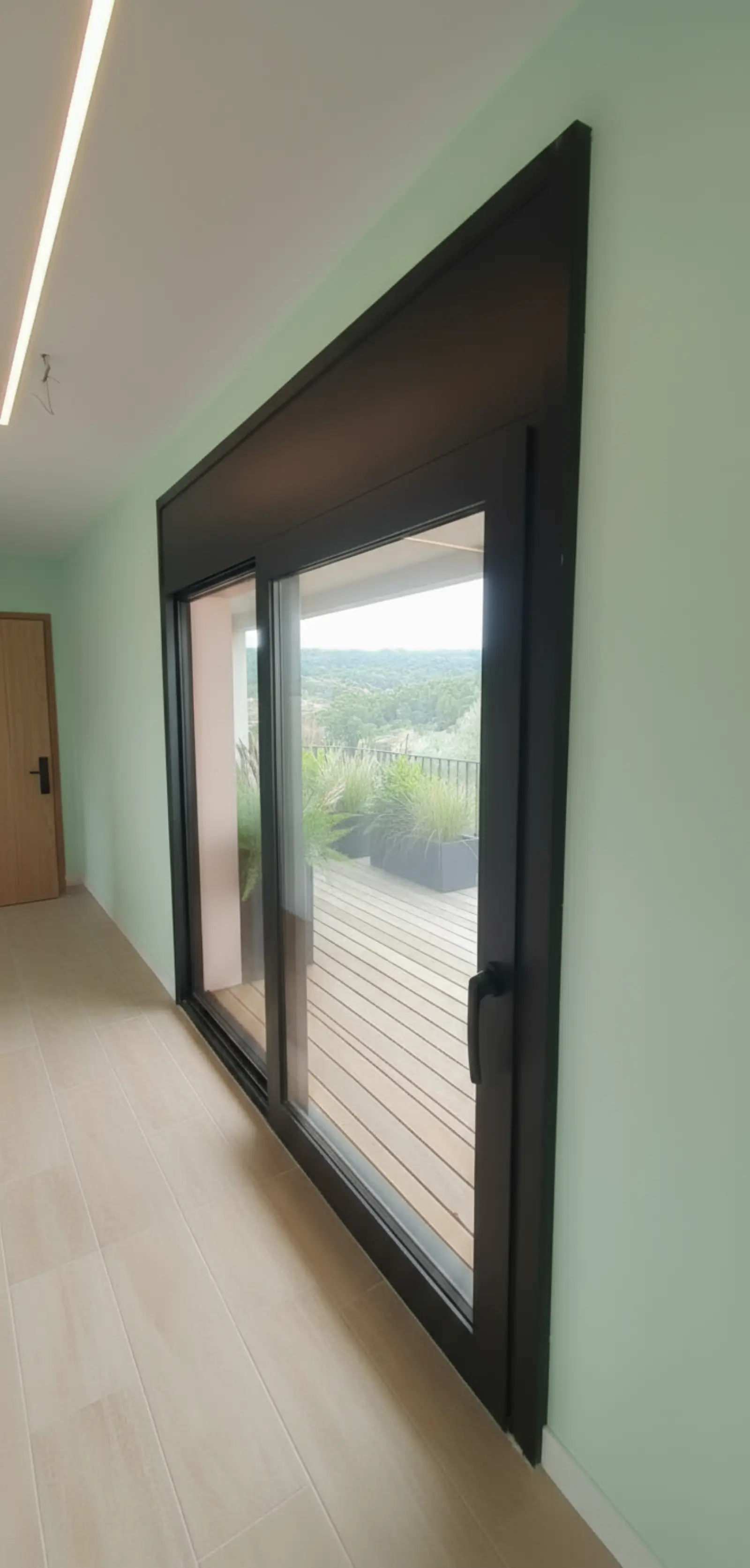 Ventana aluminio Evoque instalada