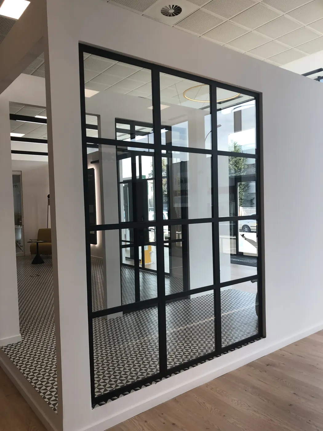 Finestra exposada al showroom de Granollers (10)